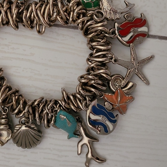 Beach/OceanThemed Chunky Silver Stretchy Charm Bracelet - Picture 4 of 4